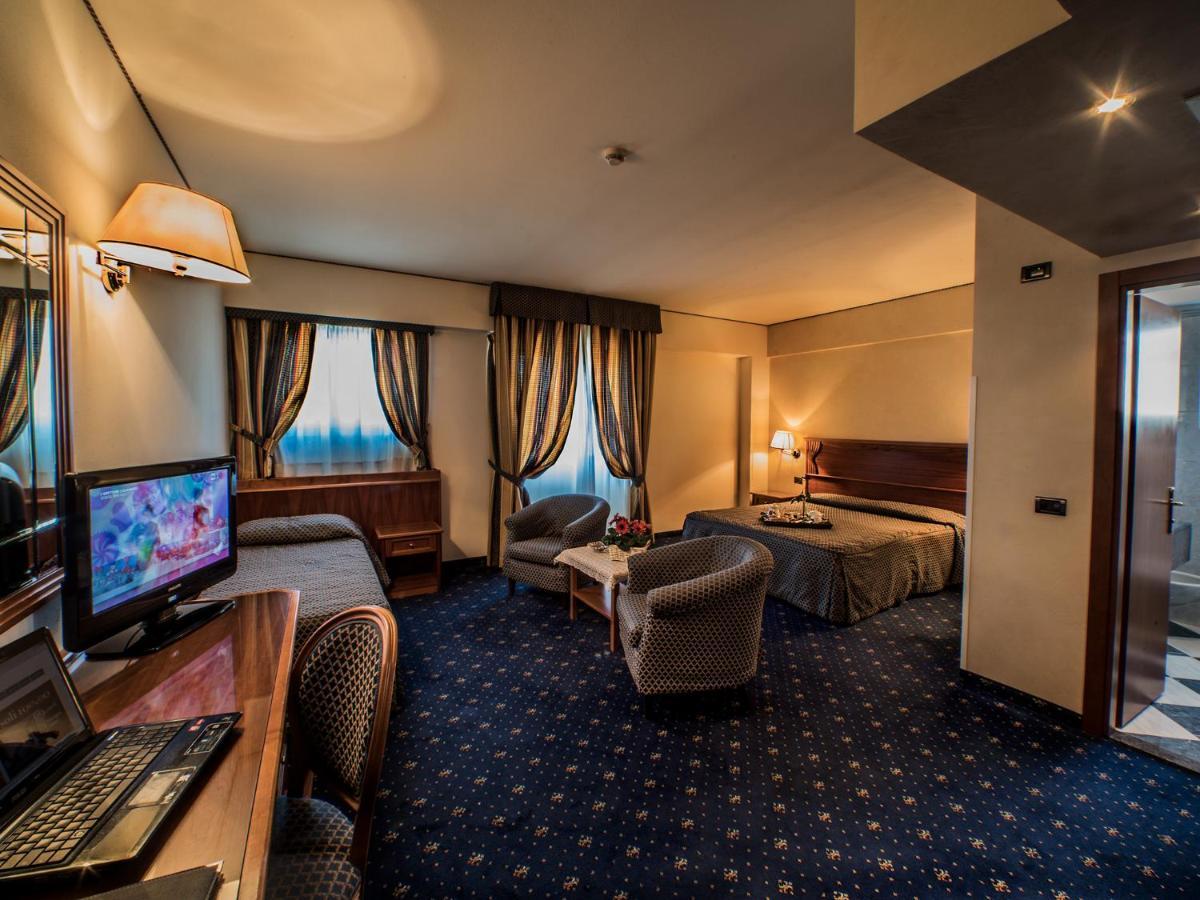 Hotel Valdarno Монтеварки Экстерьер фото