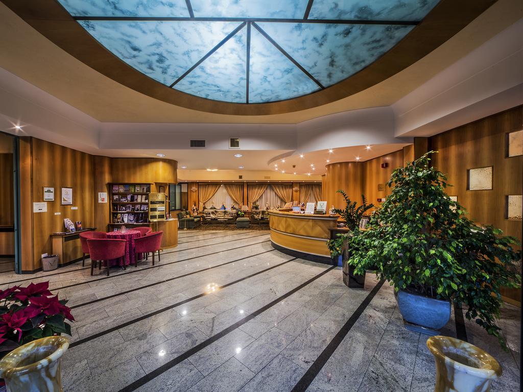 Hotel Valdarno Монтеварки Экстерьер фото