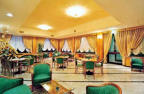Hotel Valdarno Монтеварки Экстерьер фото